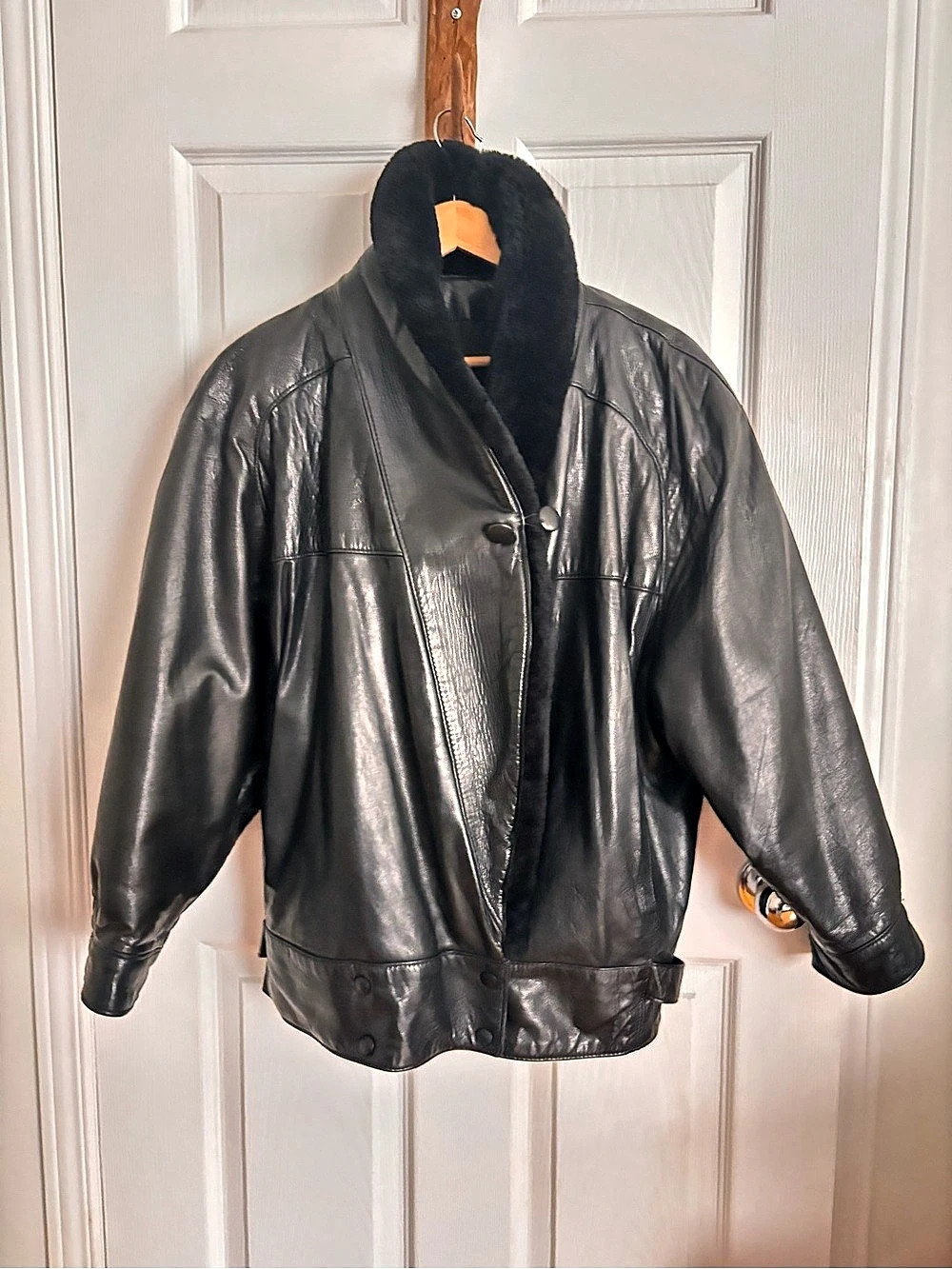 Vintage Danier Black shearling Leather Jacket Size Medium